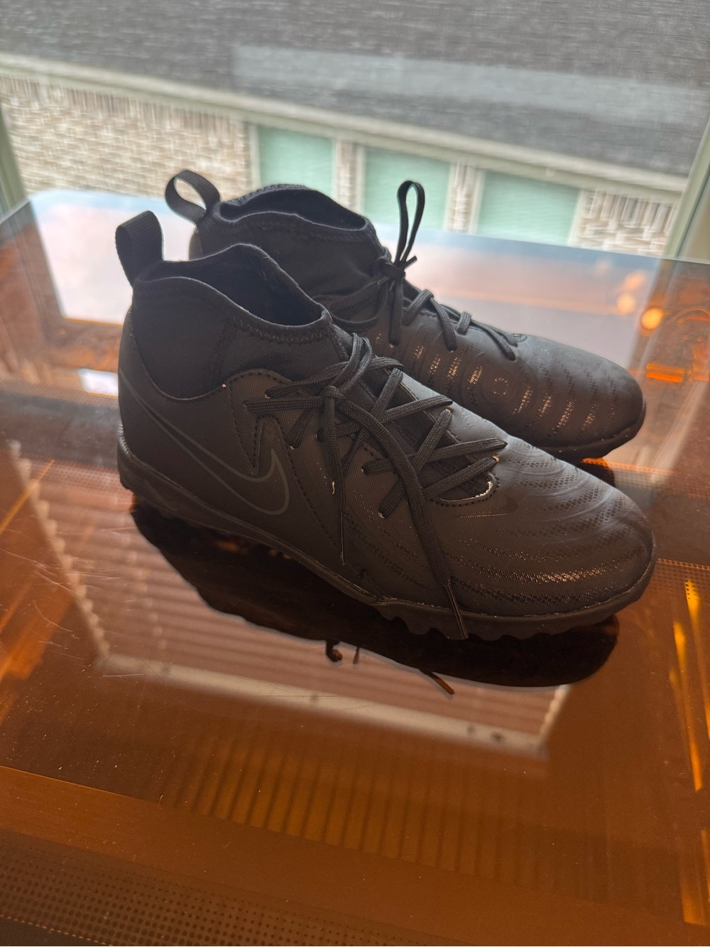 Boys Nike Turf shoes Size 2.5
